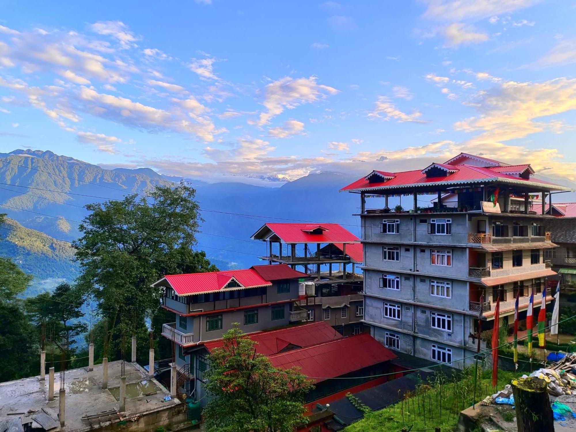 Hotel Red Cherry Pelling Exterior photo